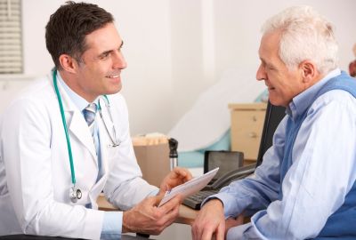 Thuốc trị đau nhức xương khớp cho người già nên sử dụng loại nào?